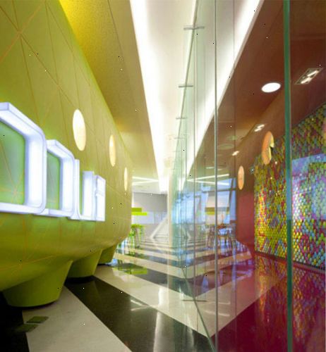 Decoratieve ideeën voor uw moderne ruimte. Draaibare wandspiegels.