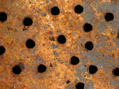 7 voorkomende plaatsnamen om corrosie te vinden. Corrosie veroorzaakt door onthard water.